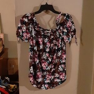 Cold Shoulder Floral Top XL
